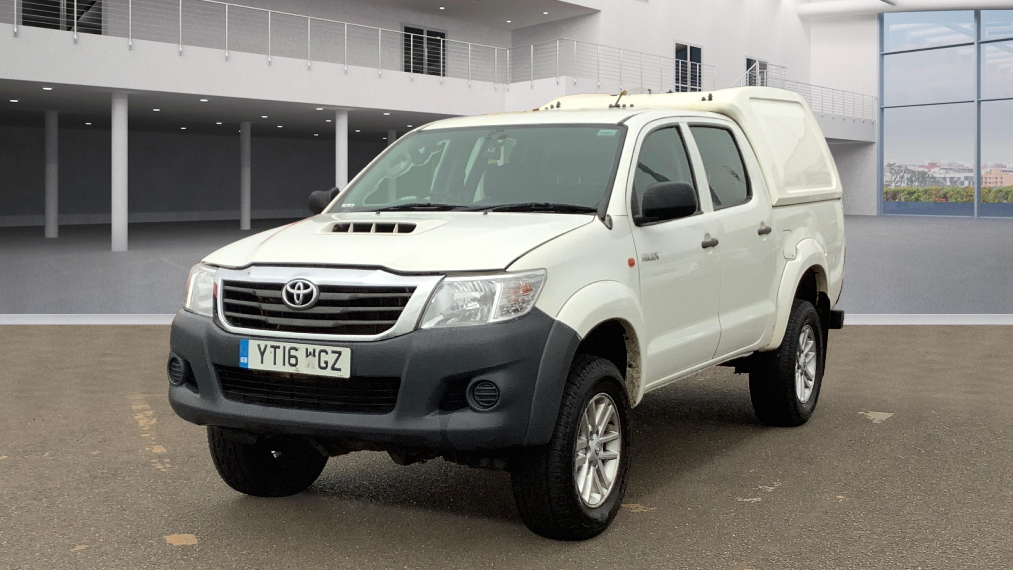TOYOTA Hilux